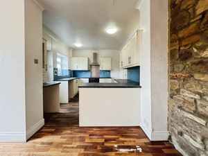 Photo 25- click for photo gallery